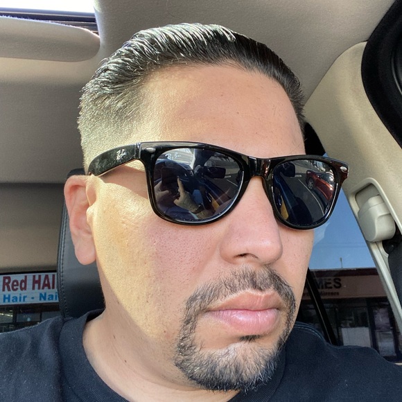 Meet your Posher, Jeremy - Picture 2 of 3